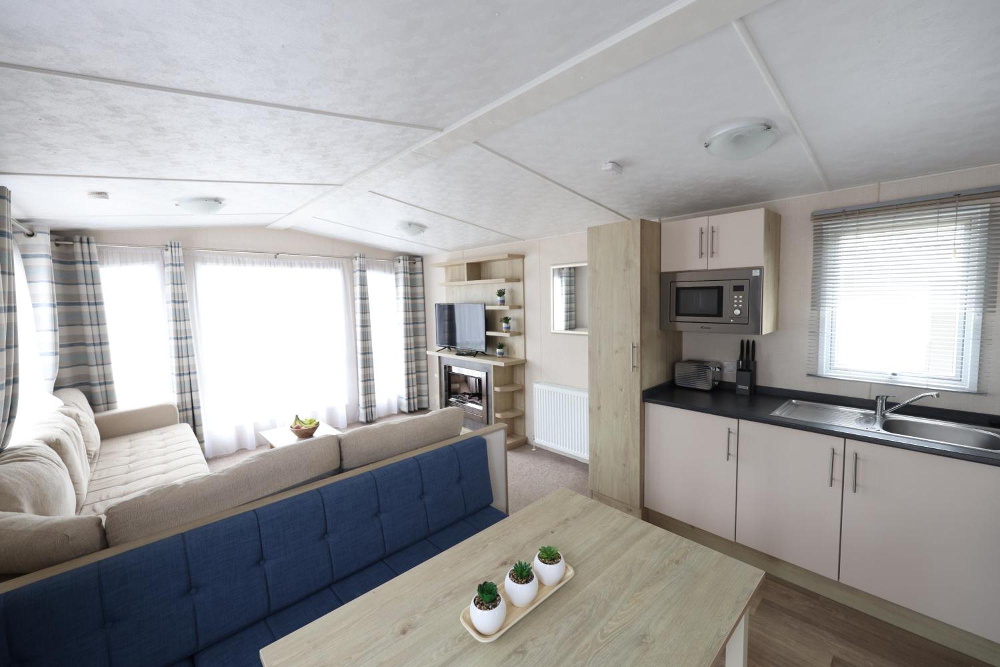Mercury Yacht Harbour And Holiday Park Bursledon Exterior foto